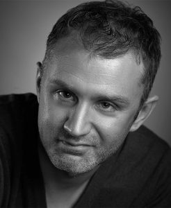 François – Native French Male Voice